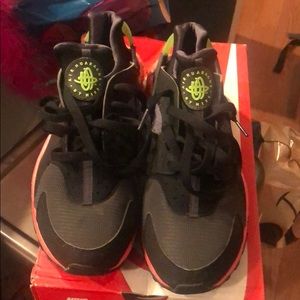 Nike Air Huarache size 8.5